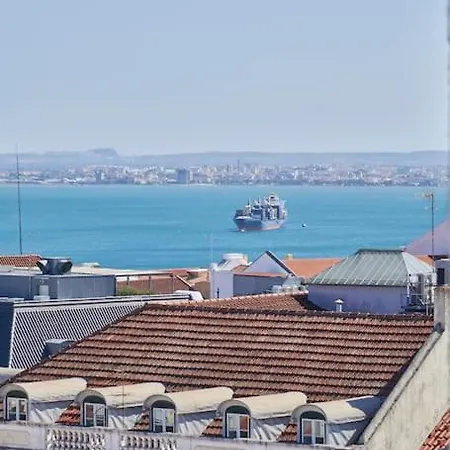 Chiado Terrace With Stunning Views - 3br_3wc_ac! Nyaraló Lagos